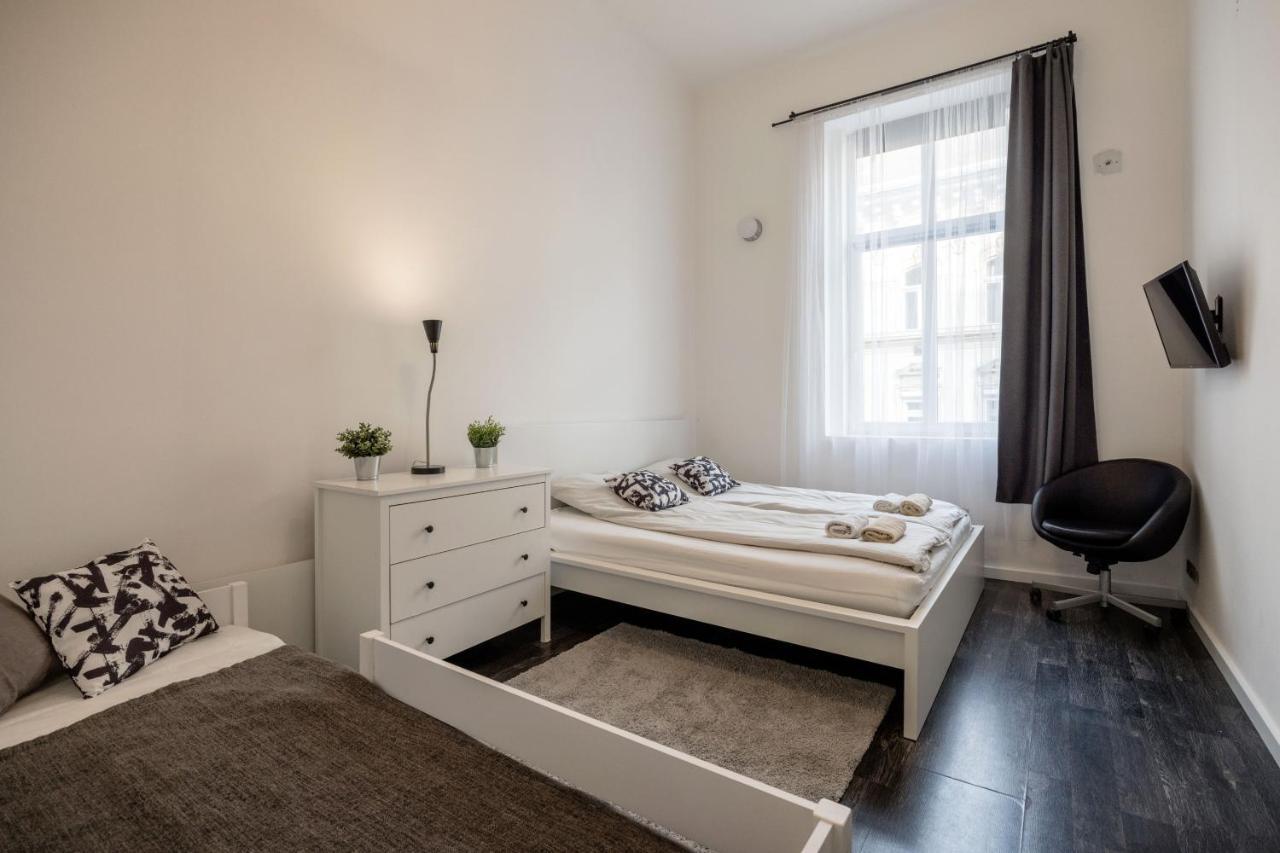 Spacious Apartment Almassy Будапеща Екстериор снимка