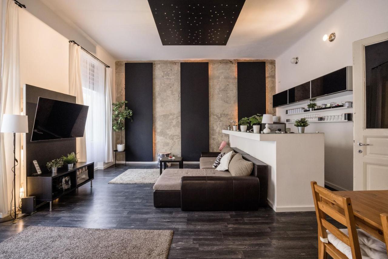 Spacious Apartment Almassy Будапеща Екстериор снимка